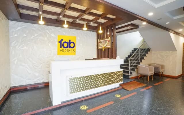 Hotel Savi Inn