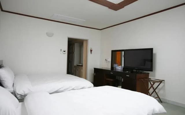 Hotel B Station