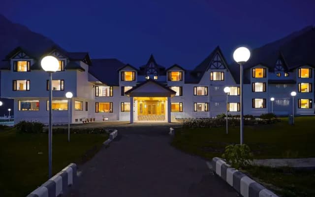 Country Inn & Suites by Radisson Sonamarg