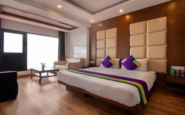 Hotel Queen of Hills