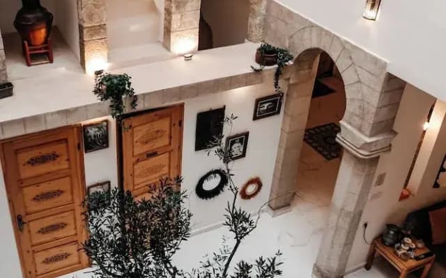 Riad Al Manara