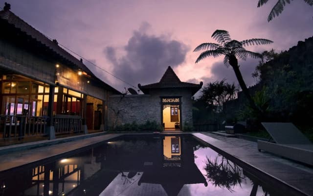Villa Mulyono