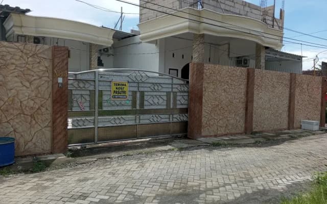 OYO Life 92543 Ratu Sakti Residence Syariah