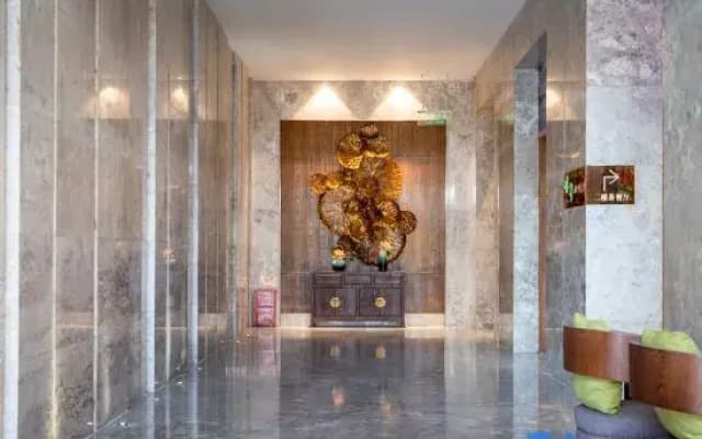 Tianyi International Hotel (Nandujiang Meilan Airport Branch)