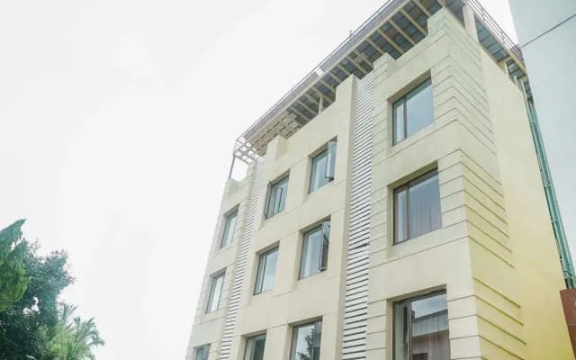 Pearl Inn by OYO Rooms