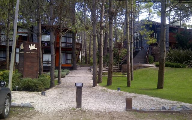 Altos Medanos - Cabañas y Club de Bosque