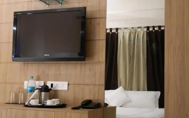 The Kei Inn & Suites Hotel near Salt Lake