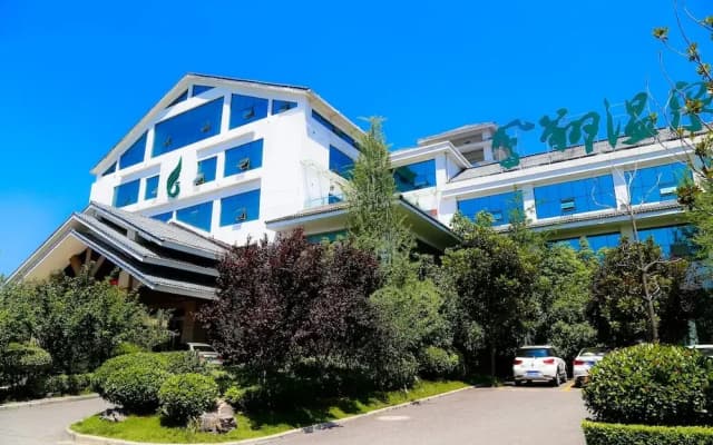 Fengxiang hot spring Hotel