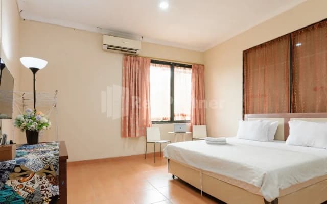 SR Residence Near Mall Ciputra Cibubur Mitra RedDoorz