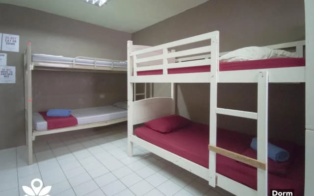 Le Nomade Hostel & Cafe