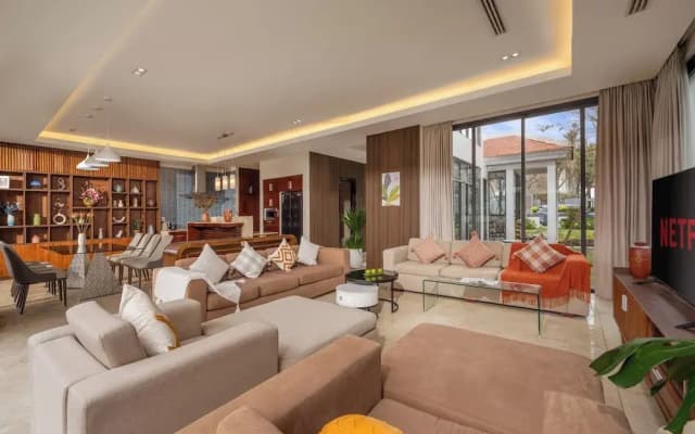Ocean Villa Da Nang 4BR 5 Beds, Private Pool and Kitchen