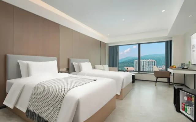 ECHIC Mercure (Guangzhou Baoneng Performing Arts Center Luogang Wanda Plaza)