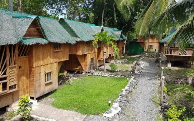 Nirvana Bamboo & Dive resort