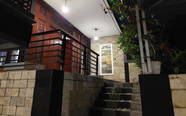 Dewi House Pondok Hijau Parongpong Bandung 1