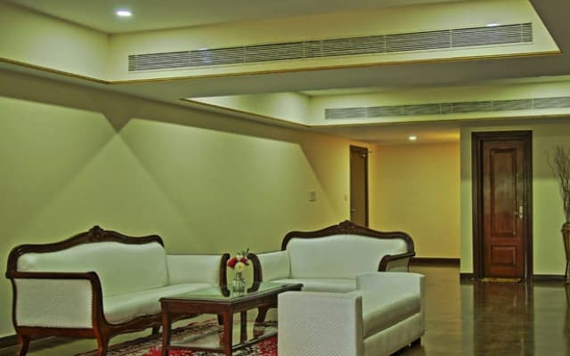 Karnal Haveli Hotel