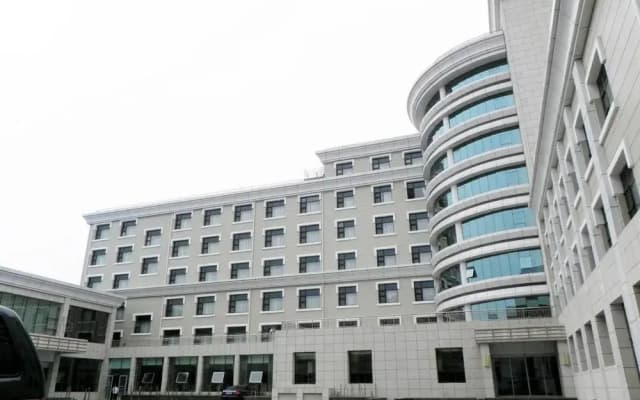 Rongcheng Celebrity Hotel High Speed Rail Station Shop