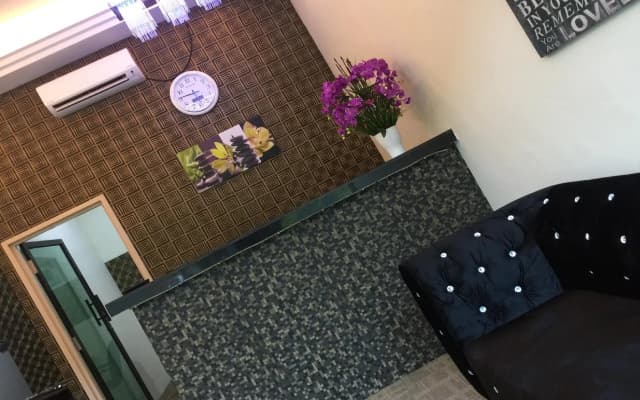 OYO 89981 Nyamanya Hotel