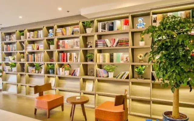 HanTing Hotel (Ningbo Li Hui Li Hospital Caihong South Road)