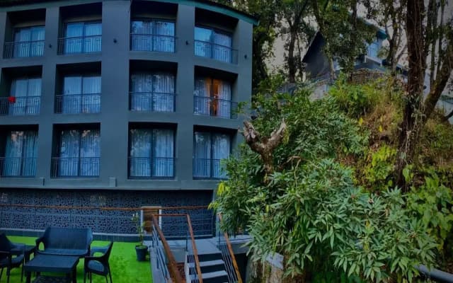 The Rosefinch Sarovar Portico