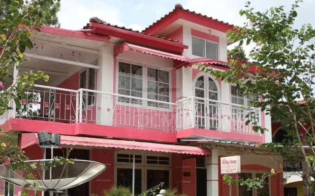 Villa Kota Bunga Sakura