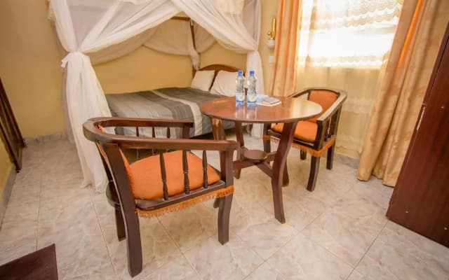 Hotel Nomad