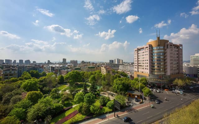 Jian Ai Xi Yue Hotel