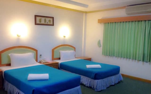 Srisupan Grand Royal Hotel