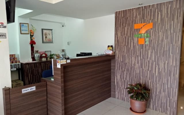 Seven Hotel