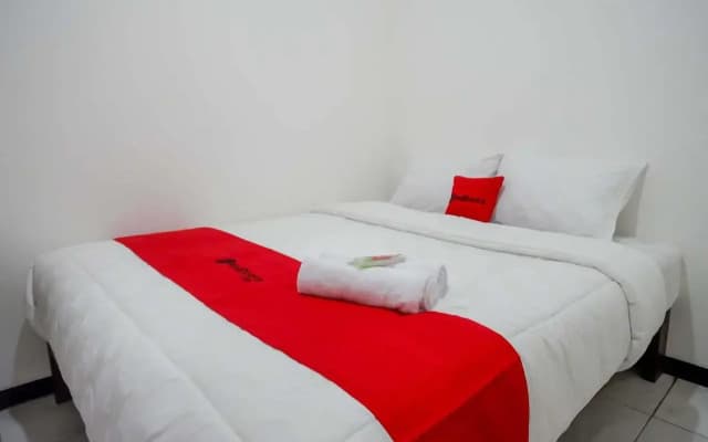 RedDoorz near GOR Jatidiri Semarang