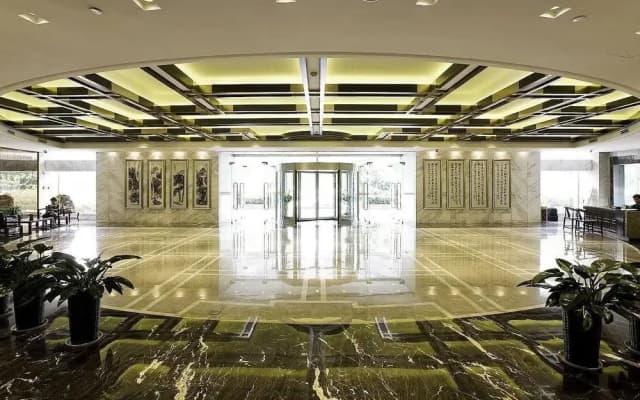 Shungeng Hillview Hotel