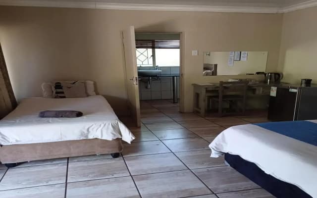 Palms Lodge