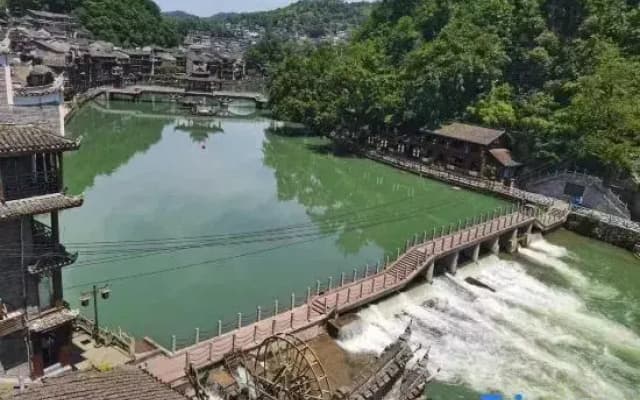 Yunju Select Homestay