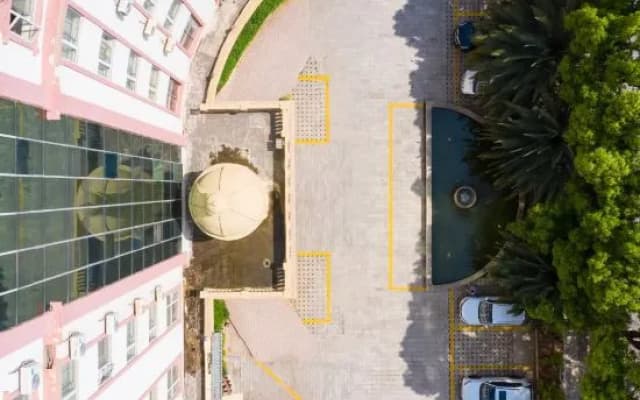 Jiaxin Mingzhu Hotel (Kunming Expo Garden Branch)
