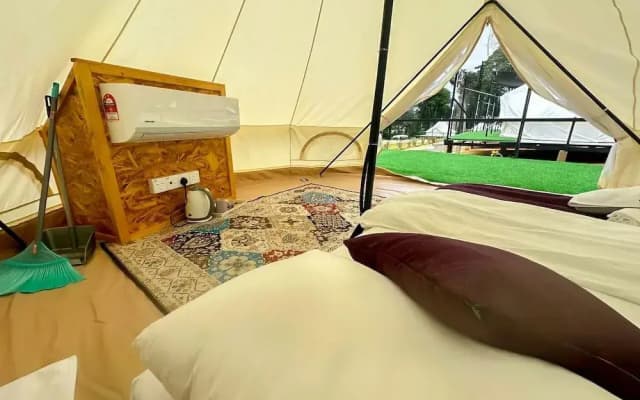 Dnamie Glamping - Lux Tent