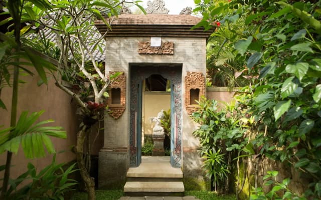 Отель Dwaraka The Royal Villas