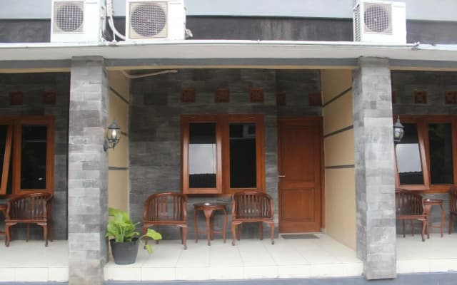 Cyka Raya Hotel