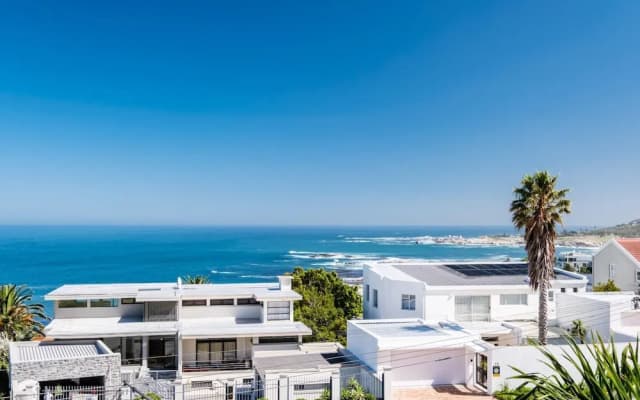 Spacious Holiday Villa w Private Pool Garden Serein
