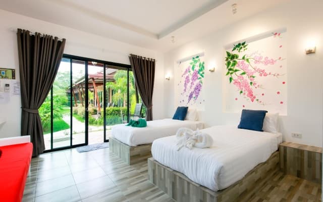 Siri Lanta Resort  (SHA Extra Plus)