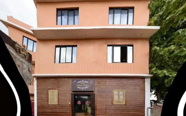 Hotel Aanvi Palace
