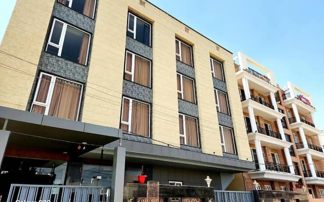 Maurya Inn by OYO Rooms
