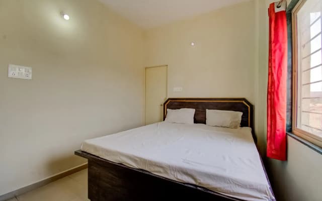 SPOT ON 73658 Hotel Sumitra
