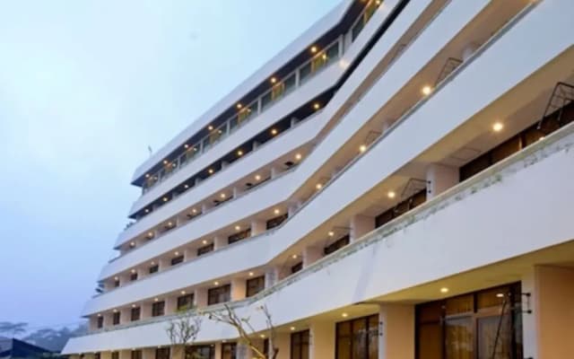 Surya Hotel & Cottages
