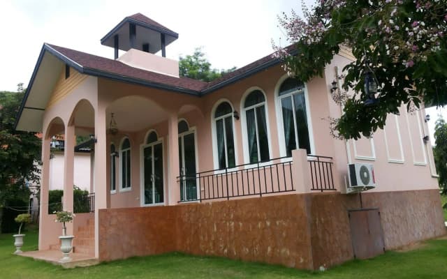 Stamp Hills Resort & Restaurant