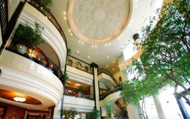 Menara Peninsula Hotel Jakarta