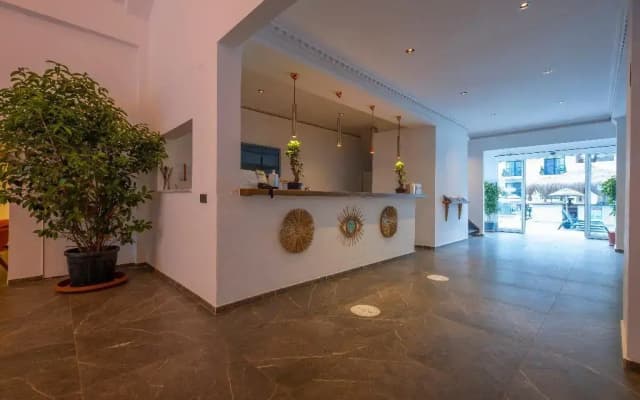 Akdeniz Beach Hotel
