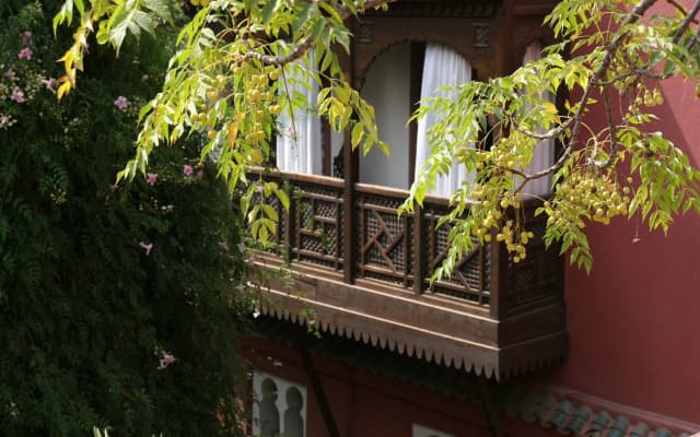 Riad Kaiss by Anika