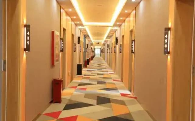 Ruoqiang Galaxy Hotel (Loulan Museum)