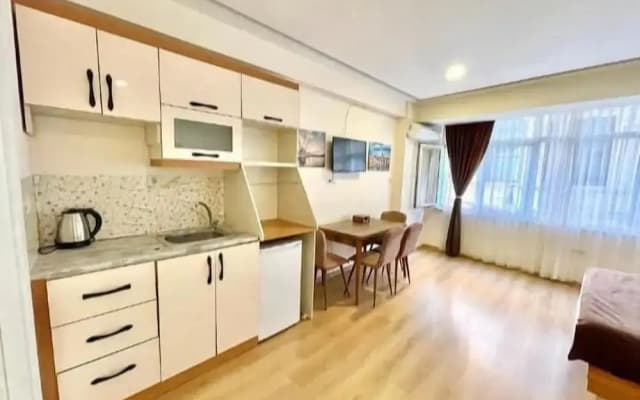 N-V Suites