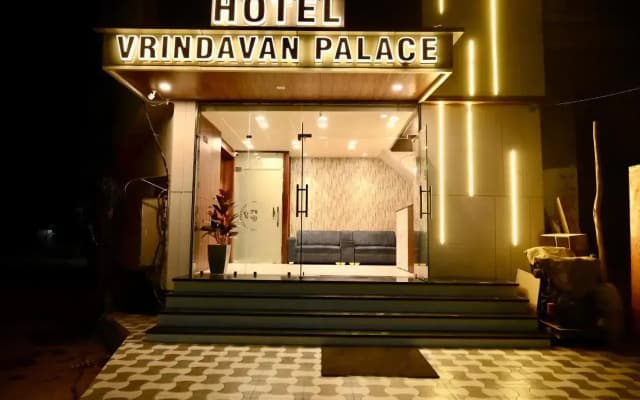 Hotel Vrindavan Palace