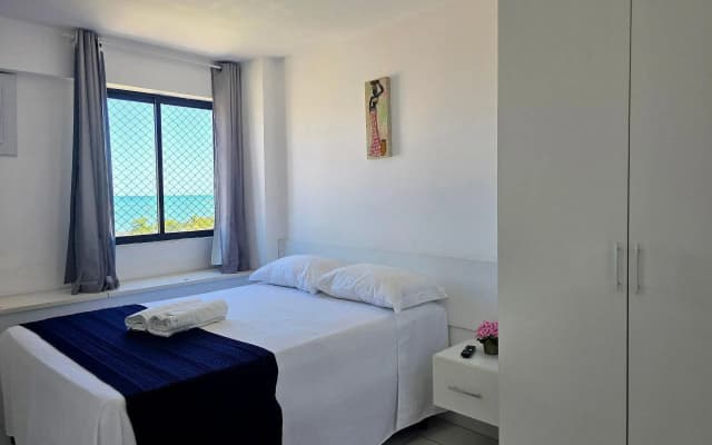 Vista Mar na Pajuçara: Amplo 2Q com Piscina